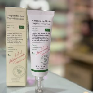 ضد آفتاب اکسیس وای