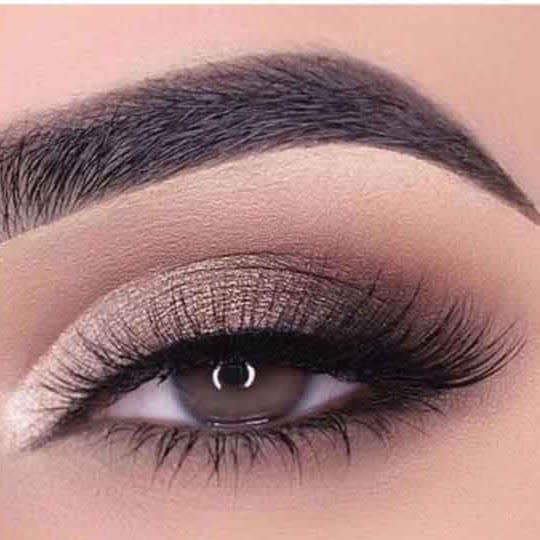 چگونه آرایش چشم را برای چشم های افتاده حرفه‌ای انجام دهیم؟